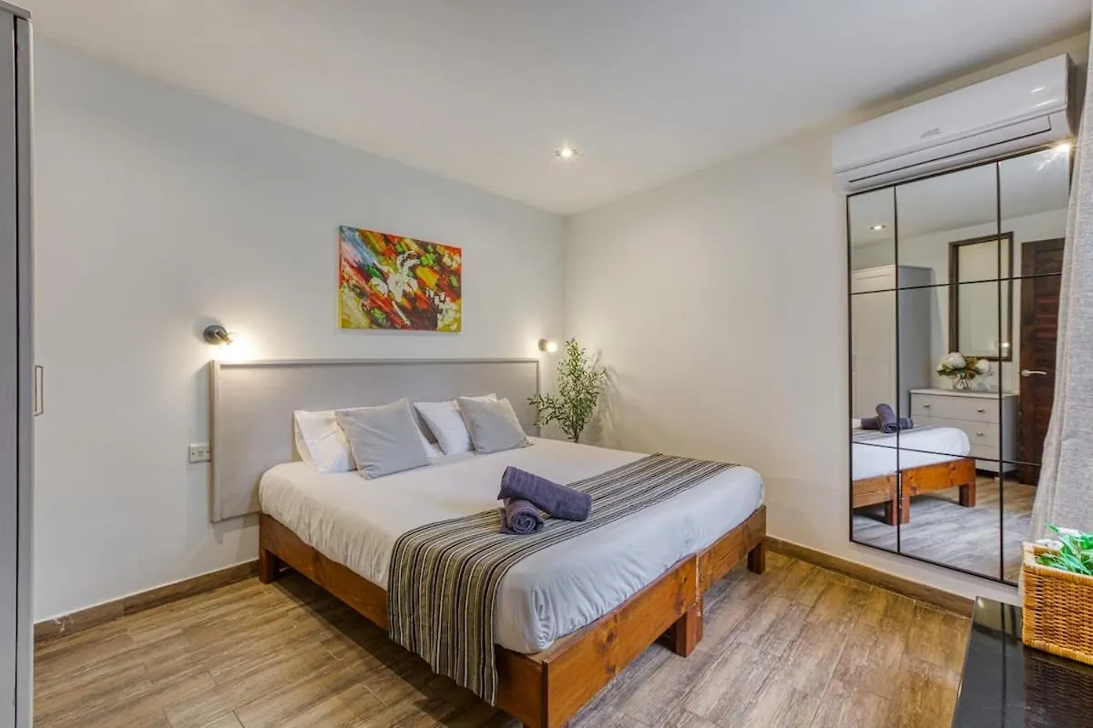 Stylish Apartment In The Heart Of The City Saint Julian's Malta