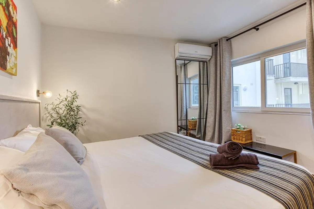 Stylish Apartment In The Heart Of The City Saint Julian's