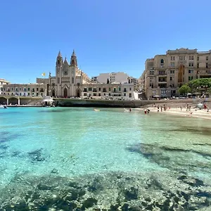 Szálloda Bay, San Ġiljan